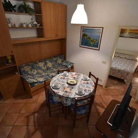 Bilocali Borgo - Centro Storico In Zona Mare *