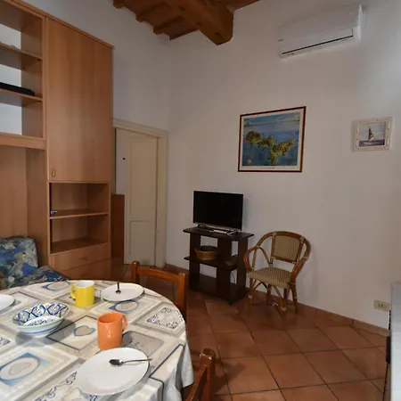 Bilocali Borgo - Centro Storico In Zona Mare